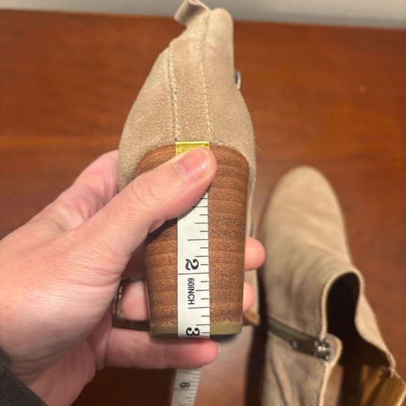 Frye Women's Meghan Ankle Booties in Tan Size 7 - Picture 13 of 13